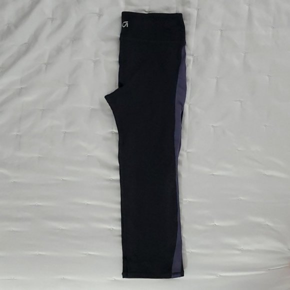 Gap Body Fit Cropped Workout Leggings- Small - Picture 4 of 11